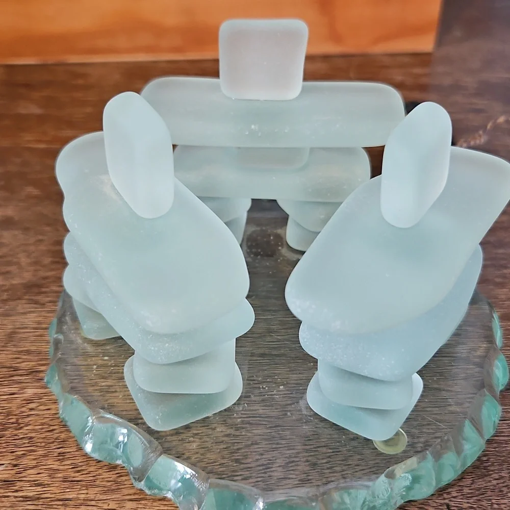 Frosted Glass Inukshuk - Picture 2 of 5